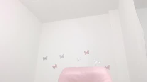 Snapshot of zooee_p chatting on December 27, 11:50 am Zooe online show from December 27, 11:50 am