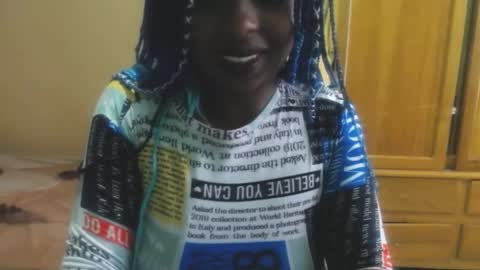Snapshot of zooee_p chatting on January 29, 7:32 pm Zooe online show from January 29, 7:32 pm