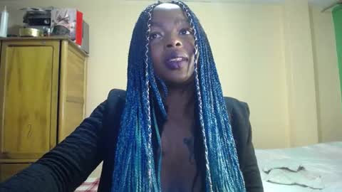 Snapshot of zooee_p chatting on February 28, 3:37 am Zooe online show from February 28, 3:37 am