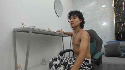     online show from November 15, 8:54 pm