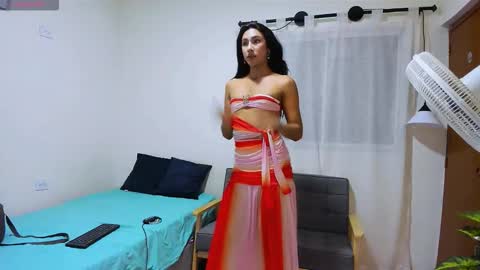 zou_quira online show from October 5, 10:50 pm