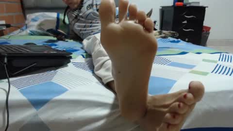 zully25 online show from October 2, 3:27 am