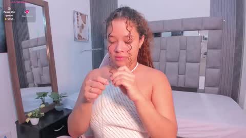 Zuly  online show from October 20, 11:48 am