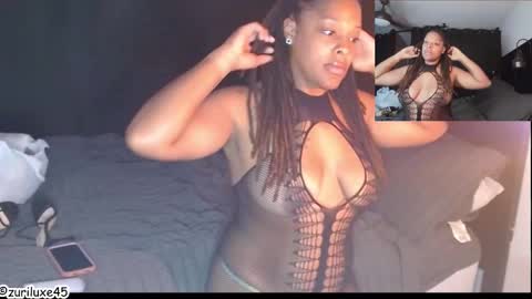 zuriluxe45 online show from October 5, 2:42 am