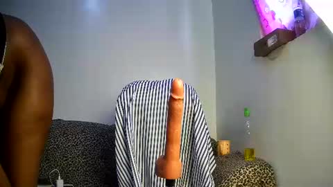 zuritamtam online show from April 6, 7:31 am