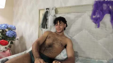 zyan_moreno online show from October 23, 7:37 pm