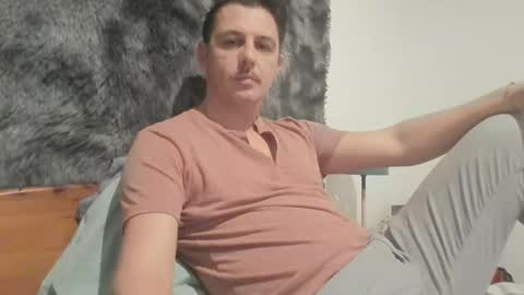 Artnoyz Shower online show from November 15, 9:27 pm