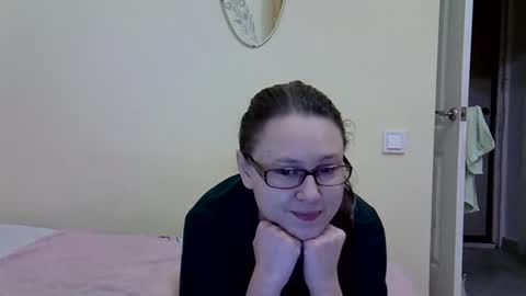 Zyuhre online show from February 2, 2:38 am