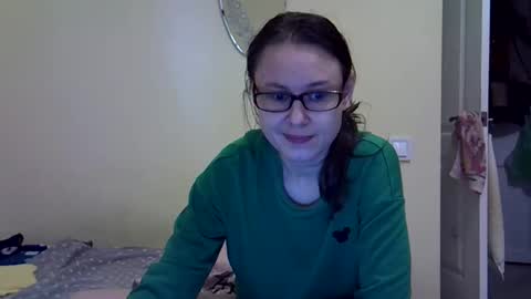 Zyuhre online show from September 18, 1:37 pm